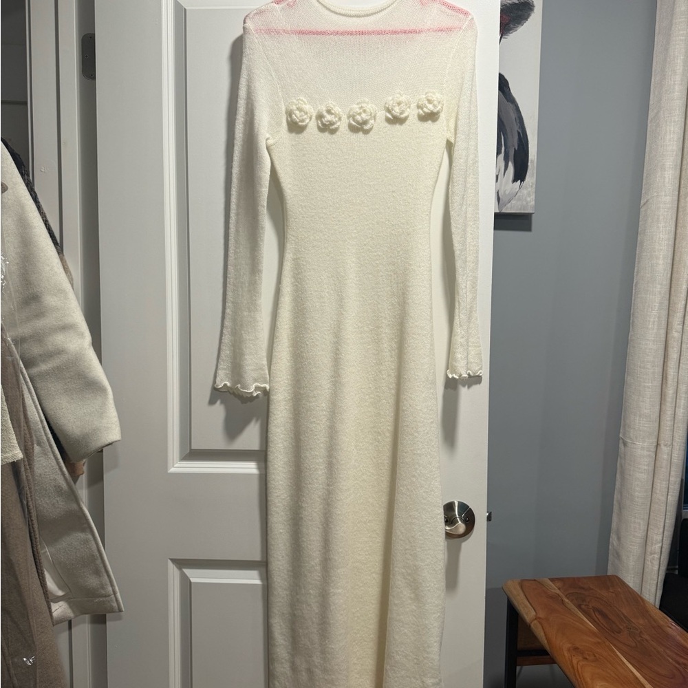 Elegant Cream Long Sleeve Dress